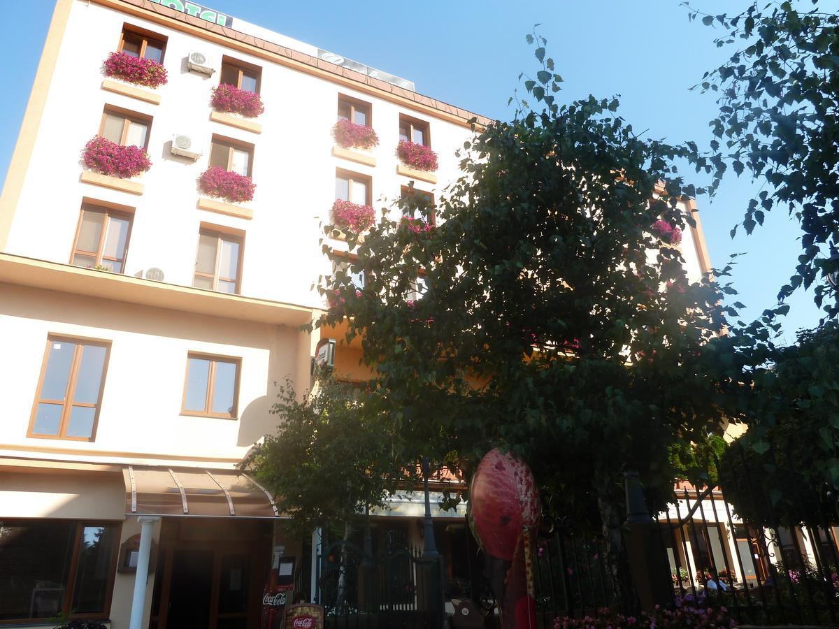 Hotel Central Sala Bagian luar foto