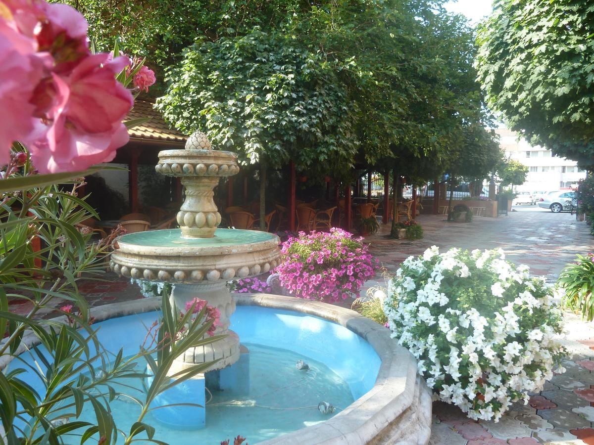 Hotel Central Sala Bagian luar foto