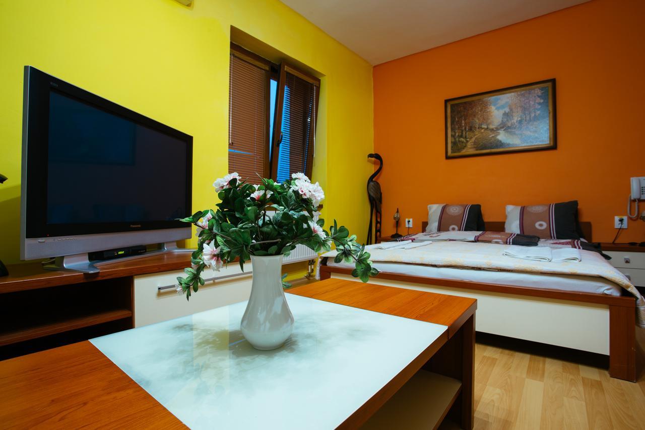 Hotel Central Sala Bagian luar foto