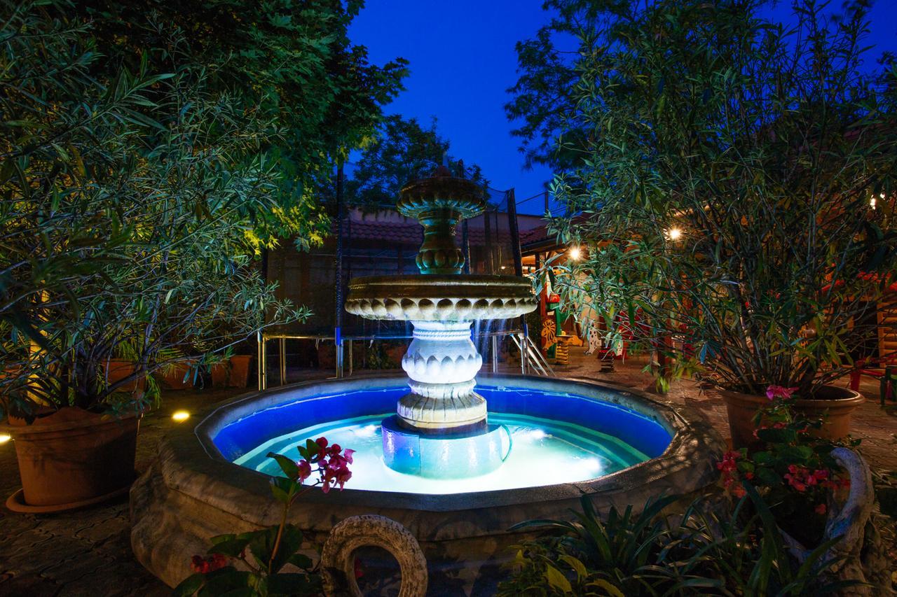 Hotel Central Sala Bagian luar foto